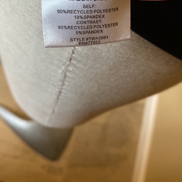 Black Active Muscle Tank - Picture 6 of 7